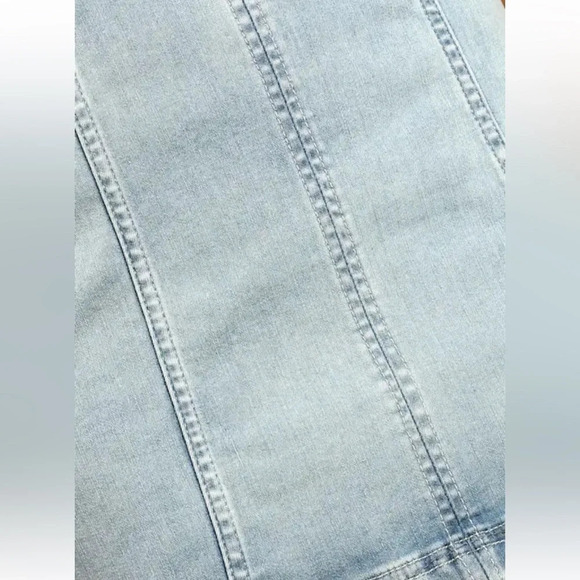 Free People Modern Femme Denim Mini Skirt - Light Wash - Size 6 - NWT - Picture 5 of 9